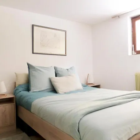 Entier Dans Un Ecrin De Verdure * Thann